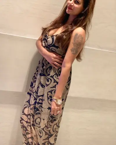 Karwi Escort